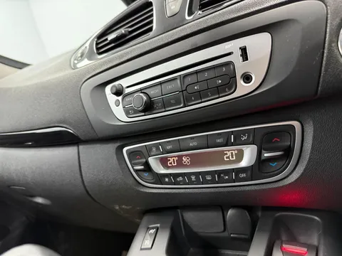 RENAULT SCENIC 1.5 dCi Dynamique TomTom Energy 5dr [Start Stop]