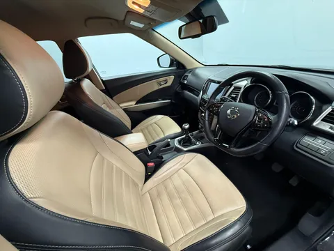 SSANGYONG TIVOLI 1.6 Ultimate 5dr