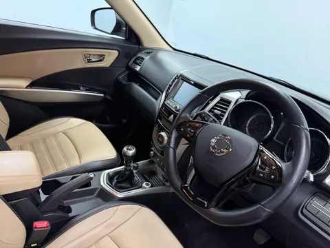 SSANGYONG TIVOLI 1.6 Ultimate 5dr