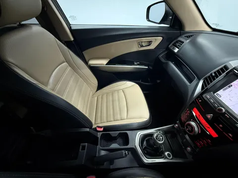 SSANGYONG TIVOLI 1.6 Ultimate 5dr