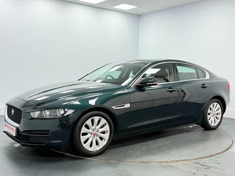 JAGUAR XE 2.0d Prestige 4dr