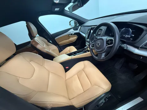 VOLVO XC90 2.0 D5 PowerPulse Momentum Pro 5dr AWD Geartronic