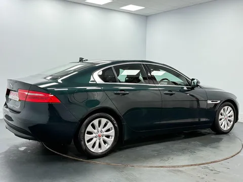 JAGUAR XE 2.0d Prestige 4dr