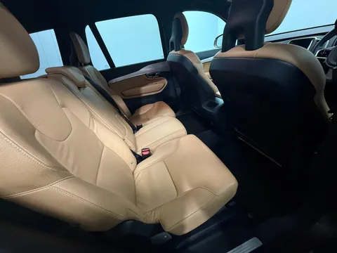 VOLVO XC90 2.0 D5 PowerPulse Momentum Pro 5dr AWD Geartronic