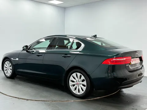 JAGUAR XE 2.0d Prestige 4dr