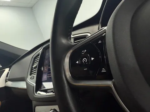 VOLVO XC90 2.0 D5 PowerPulse Momentum Pro 5dr AWD Geartronic