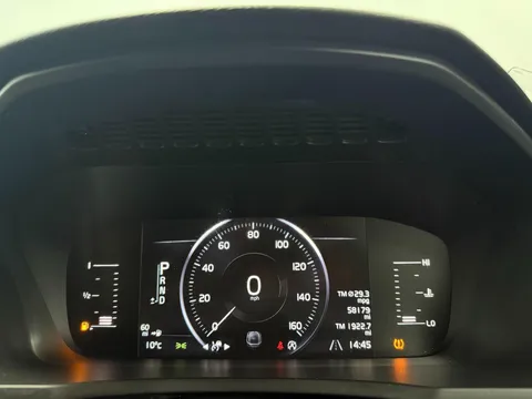 VOLVO XC90 2.0 D5 PowerPulse Momentum Pro 5dr AWD Geartronic