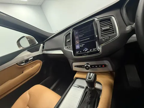 VOLVO XC90 2.0 D5 PowerPulse Momentum Pro 5dr AWD Geartronic