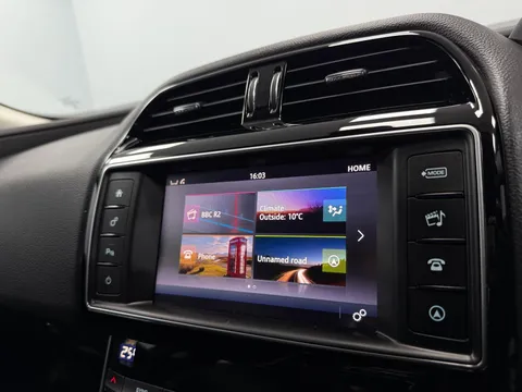 JAGUAR XE 2.0d Prestige 4dr