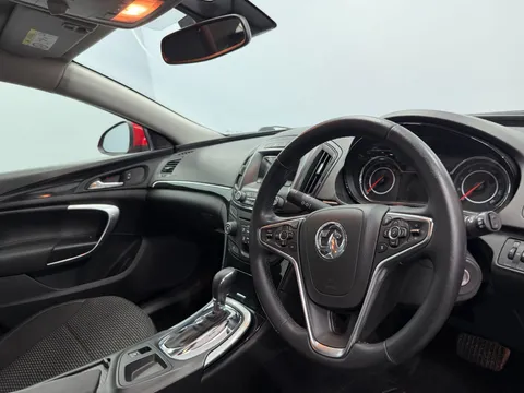 VAUXHALL INSIGNIA DIESEL HATCHBACK 2.0 CDTi [163] SE 5dr Auto