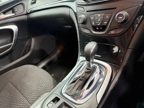 VAUXHALL INSIGNIA DIESEL HATCHBACK 2.0 CDTi [163] SE 5dr Auto