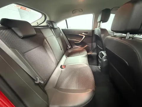 VAUXHALL INSIGNIA DIESEL HATCHBACK 2.0 CDTi [163] SE 5dr Auto