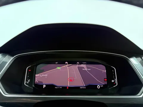 VOLKSWAGEN TIGUAN 2.0 TDi 150 R-Line Tech 5dr DSG