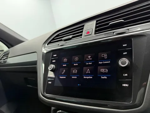 VOLKSWAGEN TIGUAN 2.0 TDi 150 R-Line Tech 5dr DSG