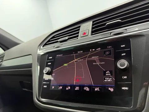 VOLKSWAGEN TIGUAN 2.0 TDi 150 R-Line Tech 5dr DSG