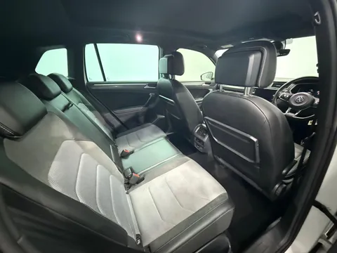 VOLKSWAGEN TIGUAN 2.0 TDi 150 R-Line Tech 5dr DSG