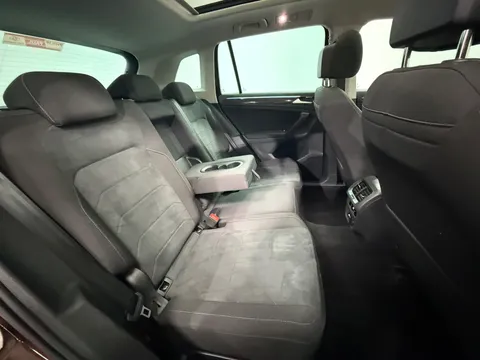 VOLKSWAGEN TIGUAN 2.0 TDI 4Motion Elegance 5dr DSG