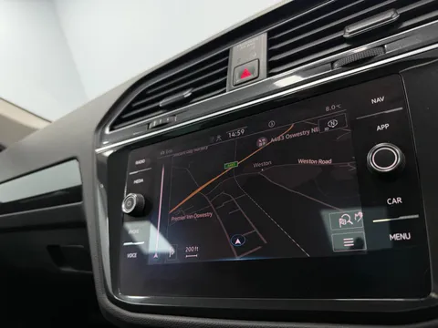 VOLKSWAGEN TIGUAN 2.0 TDI 4Motion Elegance 5dr DSG