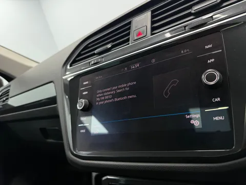 VOLKSWAGEN TIGUAN 2.0 TDI 4Motion Elegance 5dr DSG