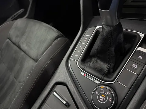 VOLKSWAGEN TIGUAN 2.0 TDI 4Motion Elegance 5dr DSG