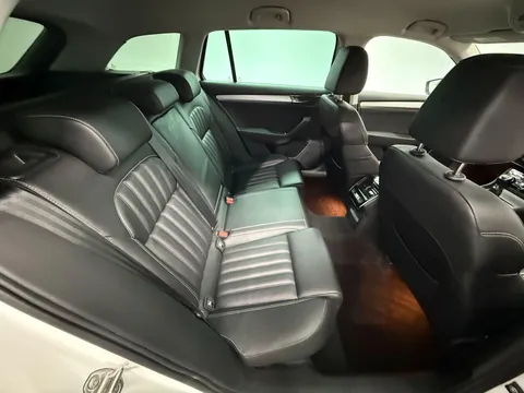 SKODA SUPERB 2.0 TDI CR SE Technology 5dr