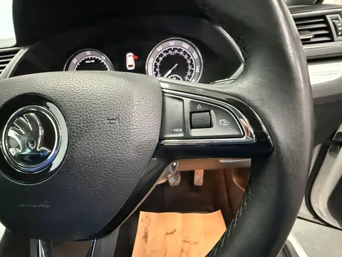 SKODA SUPERB 2.0 TDI CR SE Technology 5dr