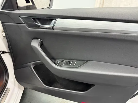 SKODA SUPERB 2.0 TDI CR SE Technology 5dr