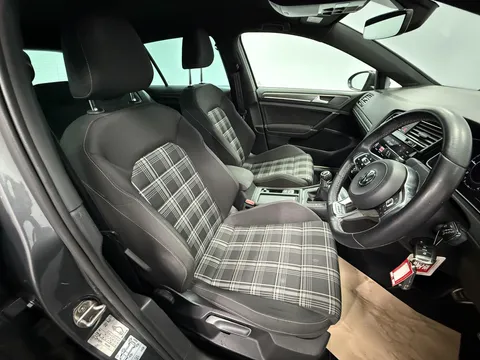 VOLKSWAGEN GOLF 2.0 TDI 184 GTD 5dr