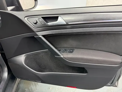 VOLKSWAGEN GOLF 2.0 TDI 184 GTD 5dr