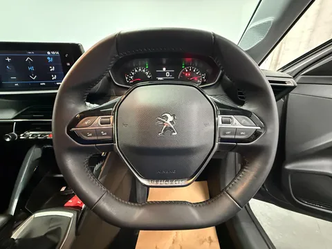 PEUGEOT 208 1.5 BlueHDi 100 Active Premium + 5dr