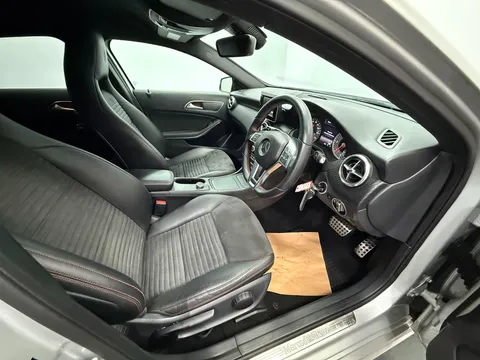 MERCEDES-BENZ A CLASS A220 CDI AMG Sport 5dr Auto