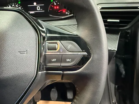 PEUGEOT 208 1.5 BlueHDi 100 Active Premium + 5dr