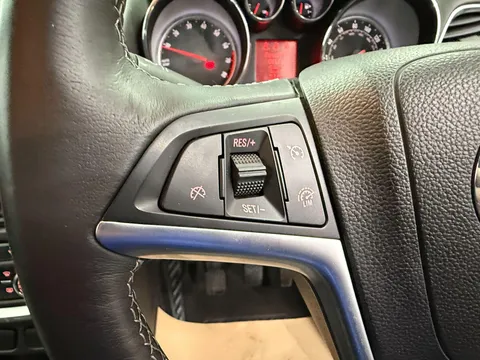 VAUXHALL MOKKA 1.4T Tech Line 5dr