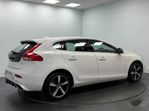 VOLVO V40 T3 [152] R DESIGN Nav Plus 5dr