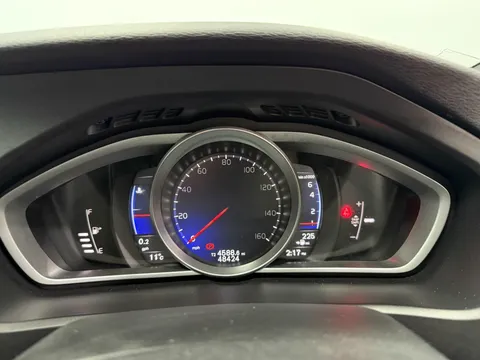 VOLVO V40 T3 [152] R DESIGN Nav Plus 5dr