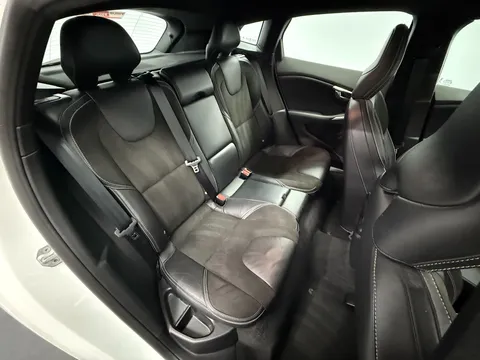 VOLVO V40 T3 [152] R DESIGN Nav Plus 5dr