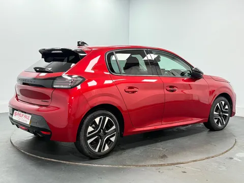 PEUGEOT 208 1.2 Hybrid 100 Allure 5dr e-DSC6