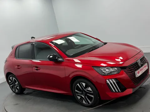 PEUGEOT 208 1.2 Hybrid 100 Allure 5dr e-DSC6