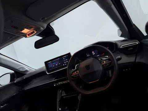 PEUGEOT 208 1.2 Hybrid 100 Allure 5dr e-DSC6