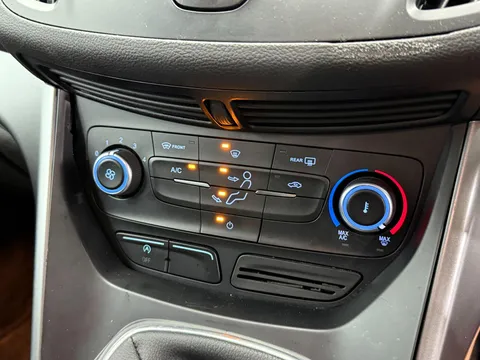 FORD KUGA 2.0 TDCi Zetec 5dr