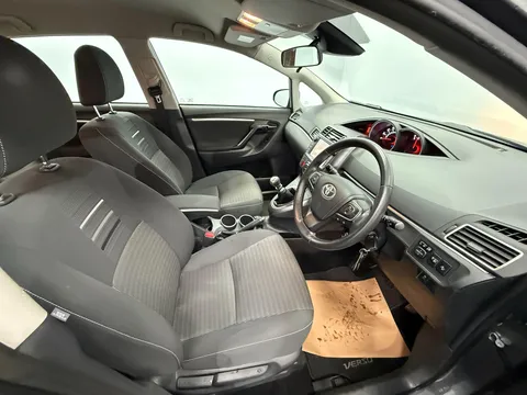 TOYOTA VERSO 1.6 D-4D Icon TSS 5dr