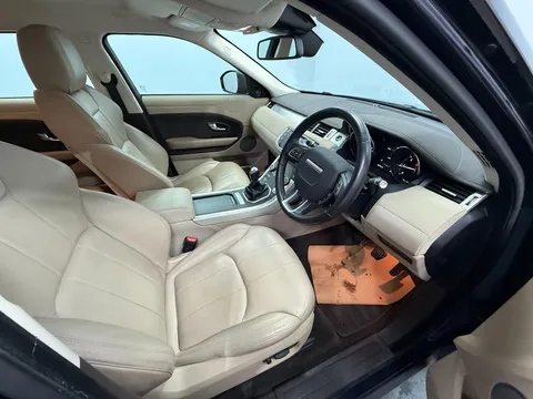 LAND ROVER RANGE ROVER EVOQUE 2.0 eD4 SE 5dr 2WD