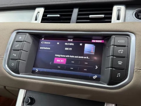 LAND ROVER RANGE ROVER EVOQUE 2.0 eD4 SE 5dr 2WD