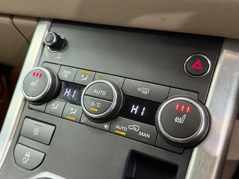 LAND ROVER RANGE ROVER EVOQUE 2.0 eD4 SE 5dr 2WD