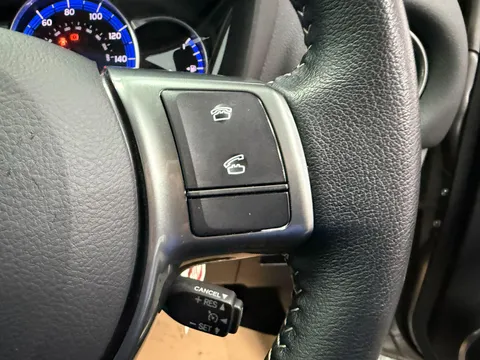 TOYOTA YARIS 1.5 Hybrid Excel 5dr CVT