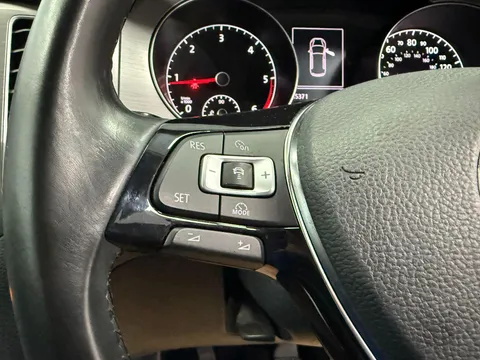 VOLKSWAGEN GOLF SV 2.0 TDI SE 5dr