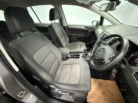 VOLKSWAGEN GOLF SV 2.0 TDI SE 5dr