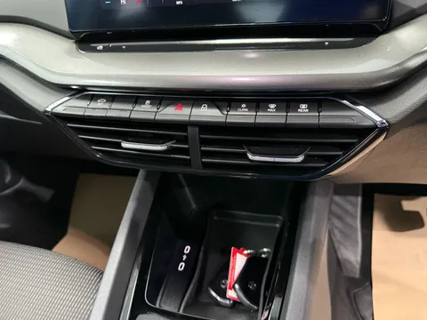 SKODA OCTAVIA 2.0 TDI SE Technology 5dr DSG