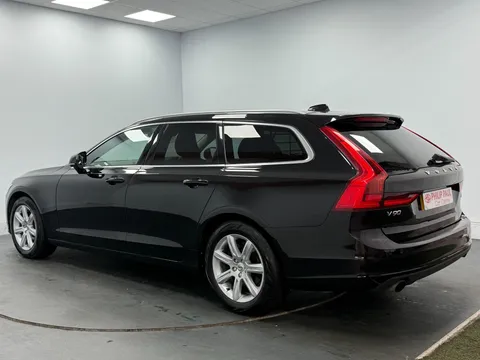 VOLVO V90 2.0 D4 Momentum 5dr Geartronic