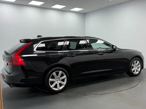 VOLVO V90 2.0 D4 Momentum 5dr Geartronic